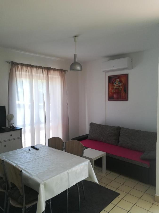 Apartments Eliva Umag Bagian luar foto
