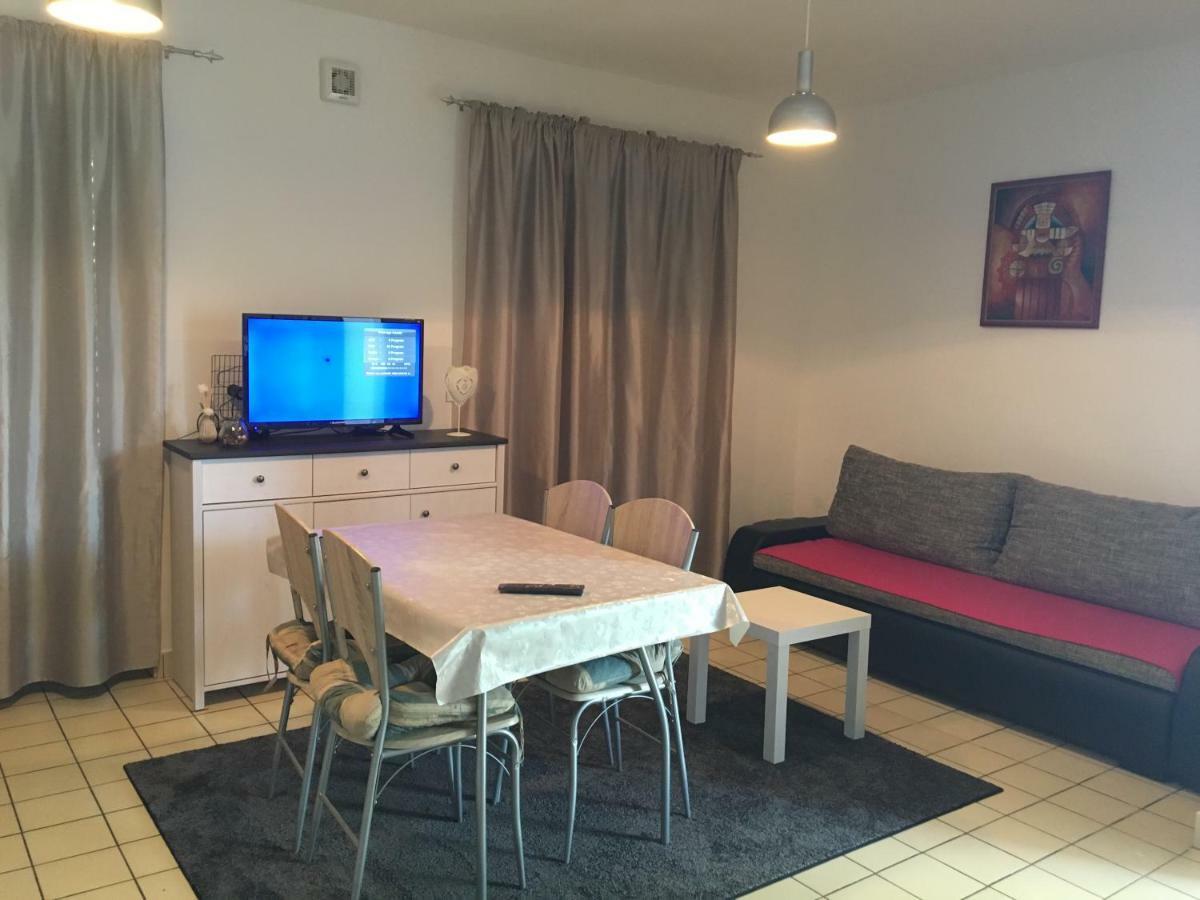 Apartments Eliva Umag Bagian luar foto